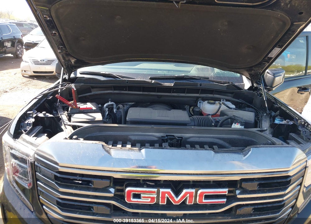 2024 SIERRA GMC  1500 4WD  SHORT BOX AT4 VIN: 1GTUUEELXRZ122735