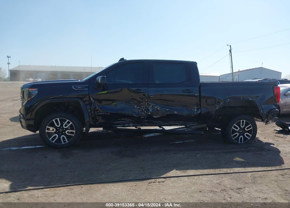 2024 SIERRA GMC  1500 4WD  SHORT BOX AT4 VIN: 1GTUUEELXRZ122735