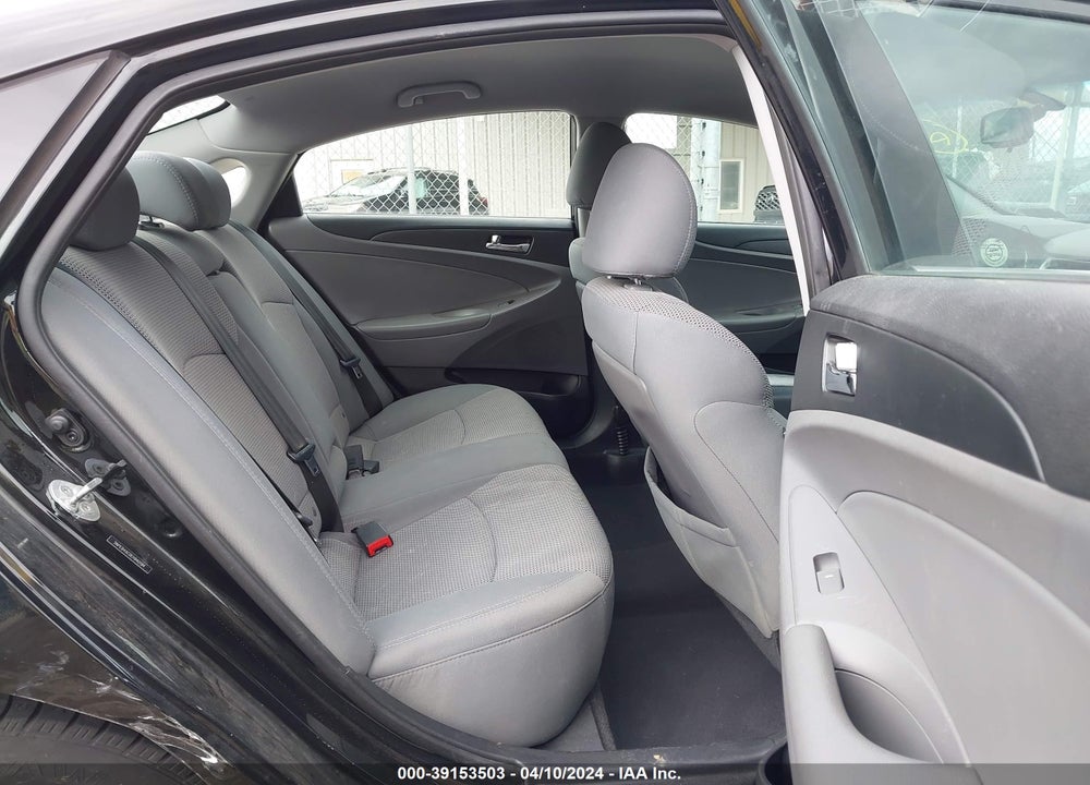 2014 HYUNDAI SONATA GLS VIN: 5NPEB4AC0EH940194