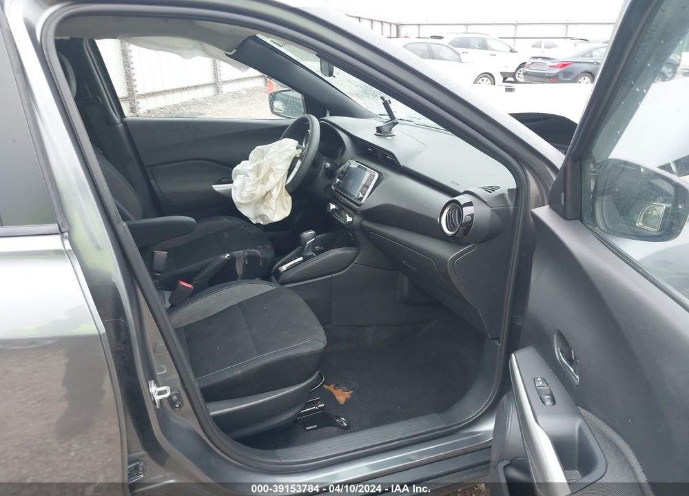 2018 NISSAN KICKS VIN: 3N1CP5CU8JL525125