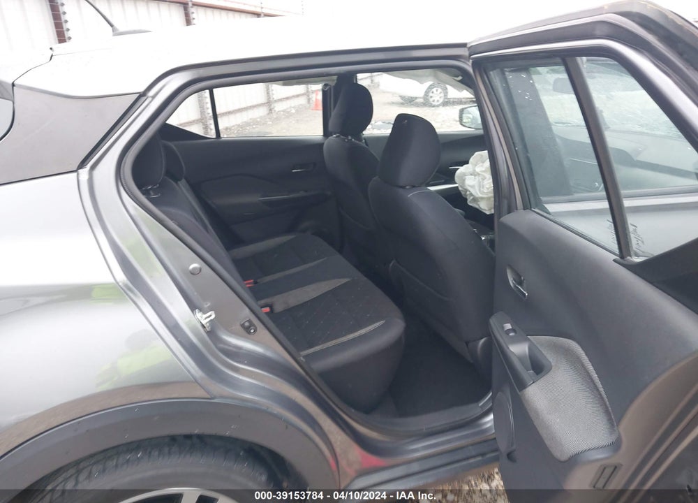 2018 NISSAN KICKS VIN: 3N1CP5CU8JL525125