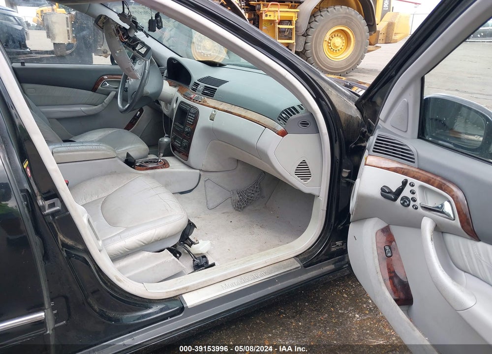 2000 MERCEDES-BENZ S 500 VIN: WDBNG75J4YA114406