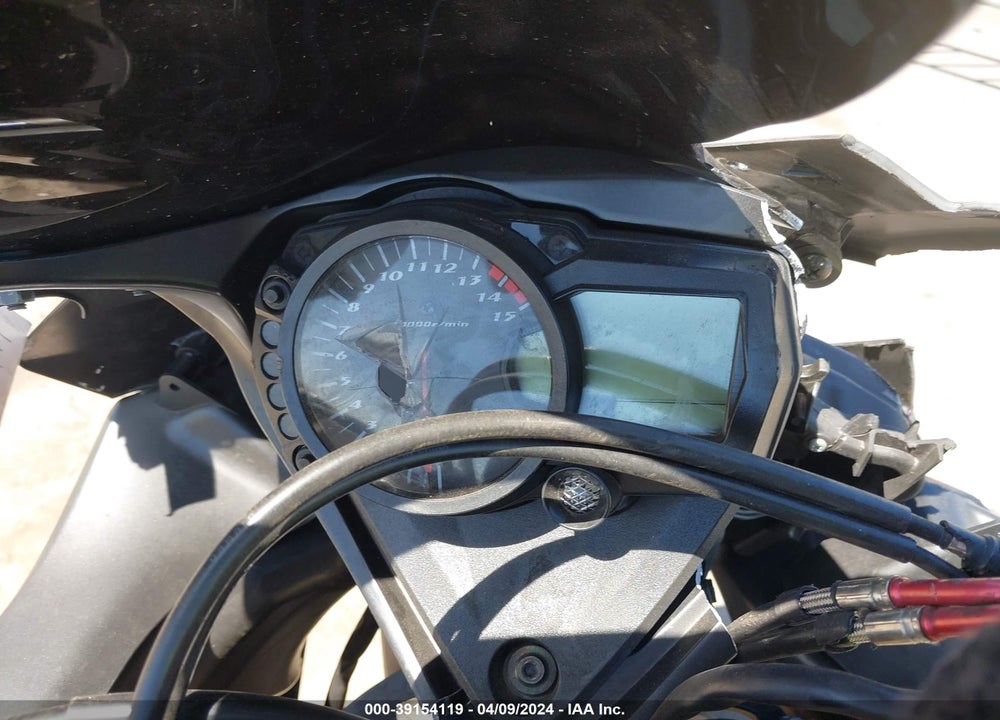 2006 SUZUKI GSX-R1000 VIN: JS1GT76A462114122