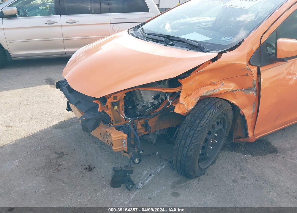 2015 TOYOTA PRIUS C TWO VIN: JTDKDTB30F1104674