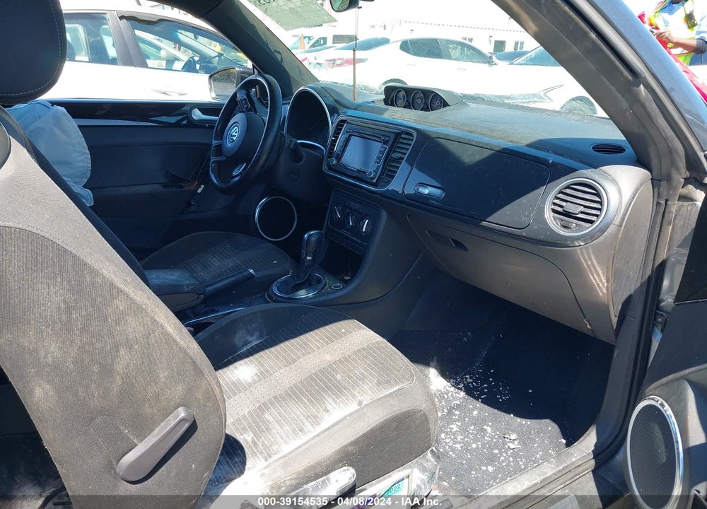 2013 VOLKSWAGEN BEETLE 2.0T TURBO VIN: 3VWVA7ATXDM621198