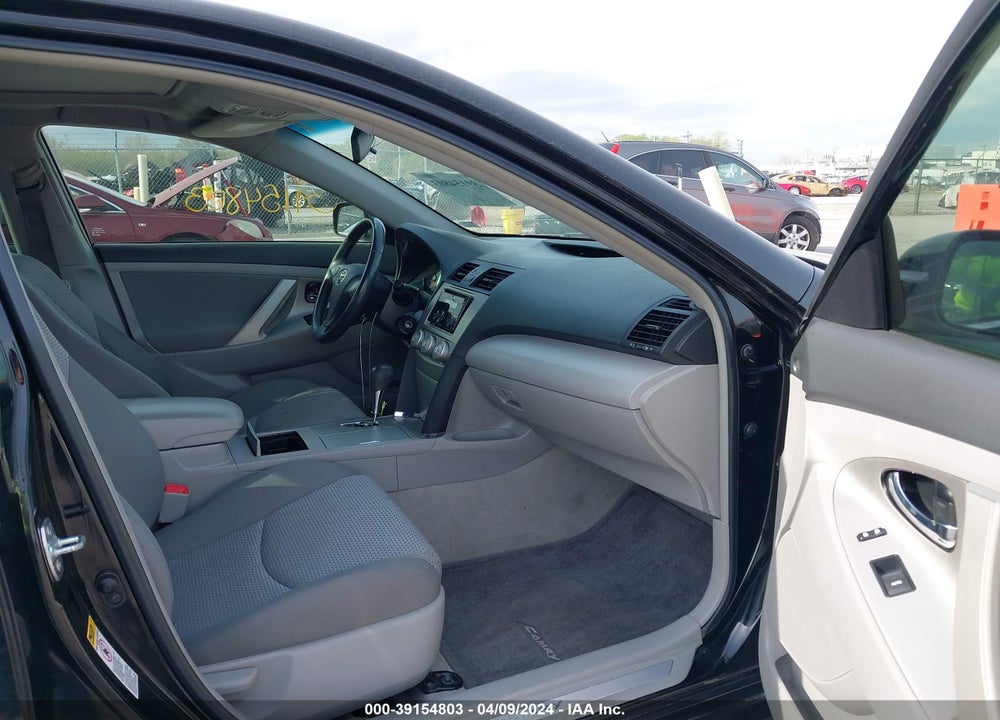 2011 TOYOTA CAMRY SE VIN: 4T1BF3EKXBU135187