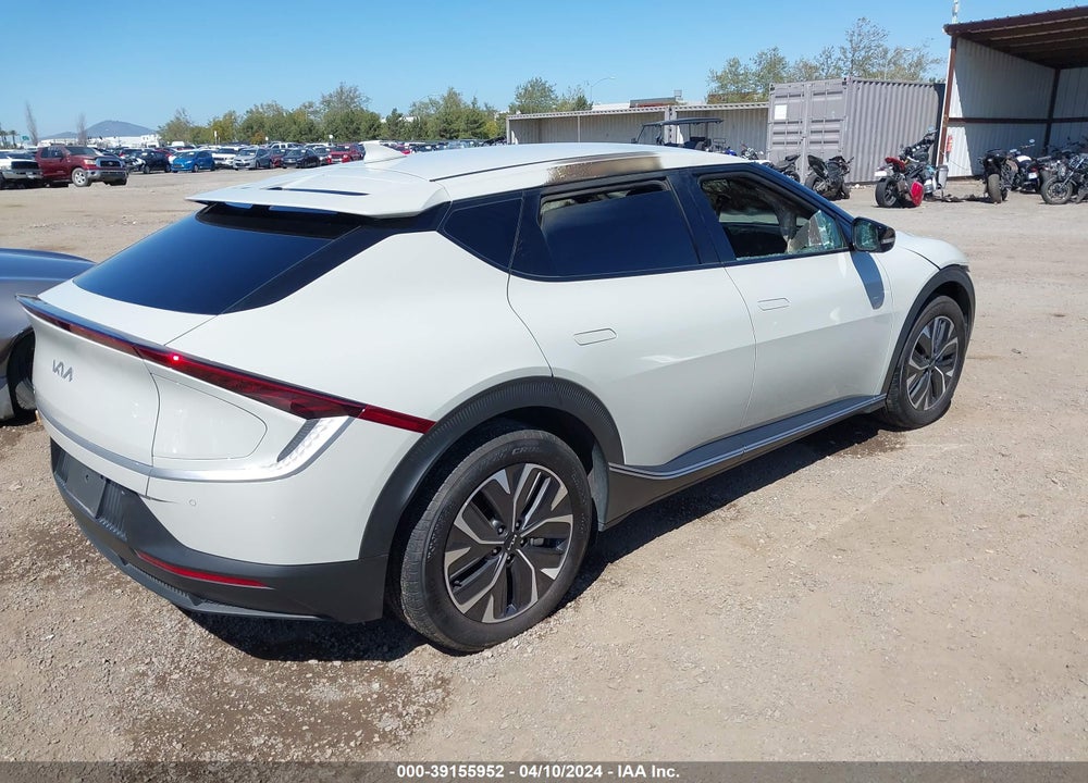 2024 KIA EV6 LIGHT LONG RANGE VIN: KNDC34LA8R5615654