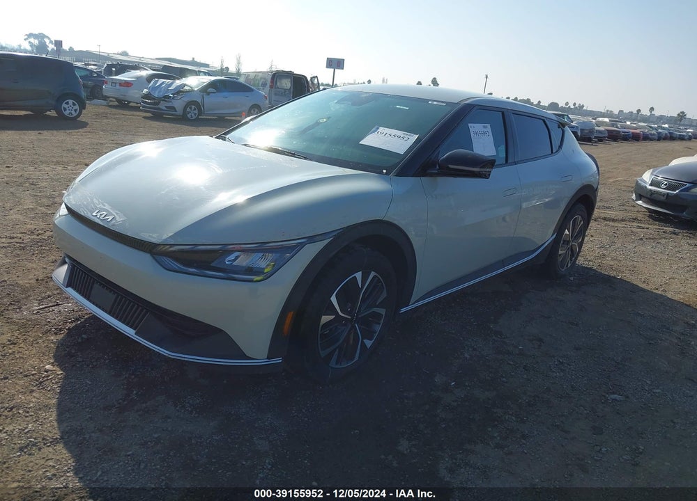 2024 KIA EV6 LIGHT LONG RANGE VIN: KNDC34LA8R5615654