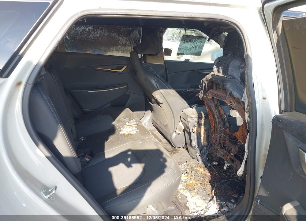 2024 KIA EV6 LIGHT LONG RANGE VIN: KNDC34LA8R5615654
