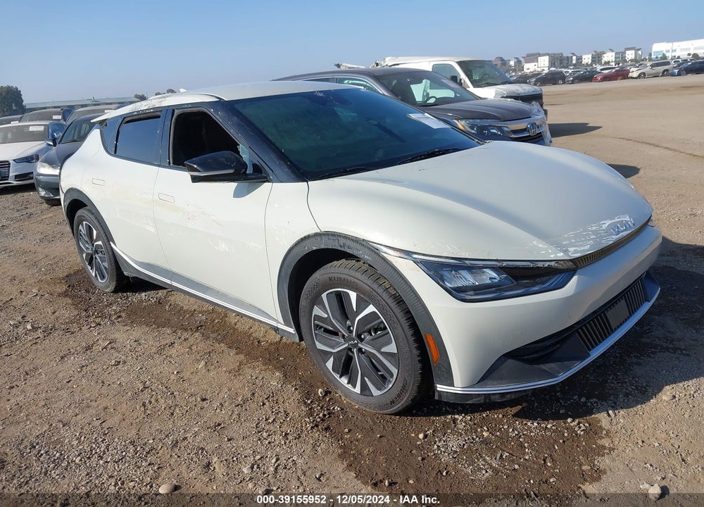 2024 KIA EV6 LIGHT LONG RANGE VIN: KNDC34LA8R5615654