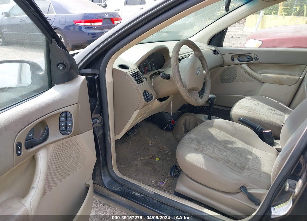 2005 FORD FOCUS ZX4 VIN: 1FAFP34N25W223597