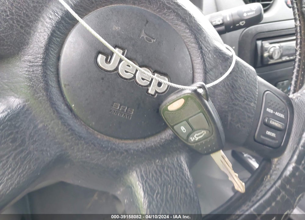 2007 JEEP LIBERTY SPORT VIN: 1J4GL48K17W558900