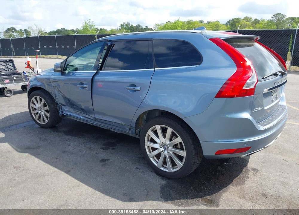 2017 VOLVO XC60 T5 INSCRIPTION VIN: YV440MDU2H2208366