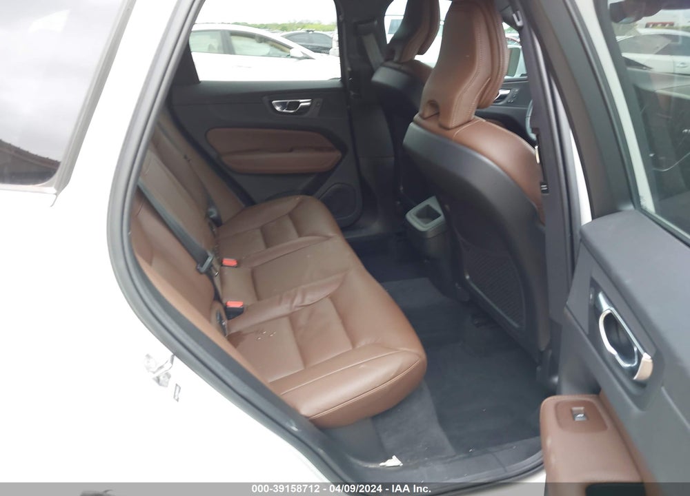2022 VOLVO XC60 B5 MOMENTUM VIN: YV4L12DK7N1940179
