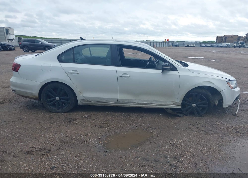 2018 VOLKSWAGEN JETTA 1.8T SE SPORT VIN: 3VWD17AJ7JM250720