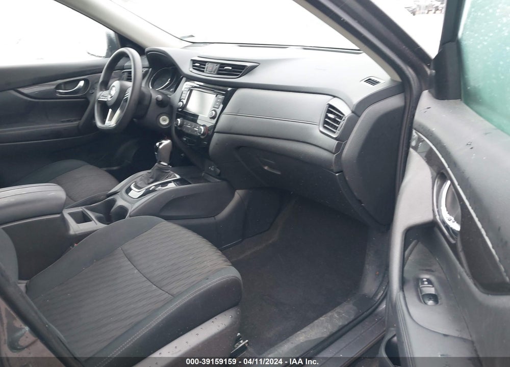 2018 NISSAN ROGUE S VIN: 5N1AT2MT1JC753298