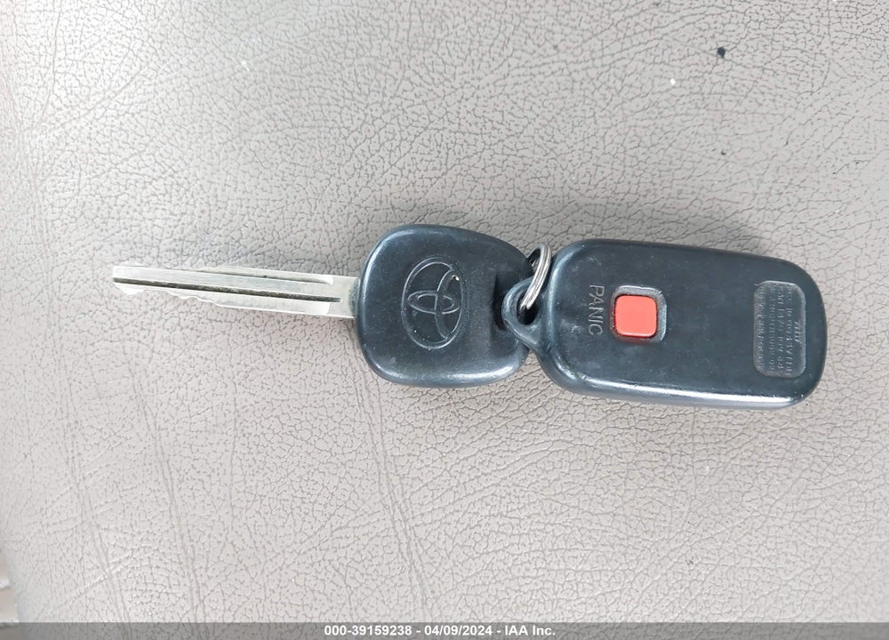 2006 TOYOTA COROLLA LE VIN: 2T1BR32EX6C620233
