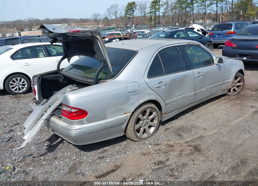 2000 MERCEDES-BENZ E 320 VIN: WDBJF65G3YA962129