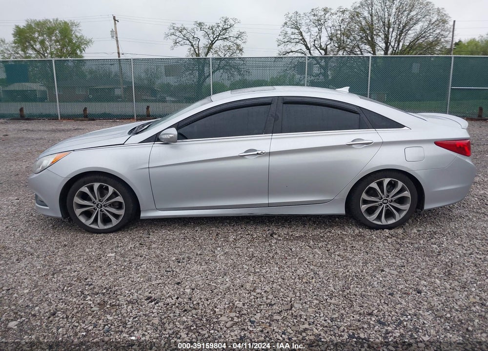 2014 HYUNDAI SONATA SE VIN: 5NPEC4AC2EH882490