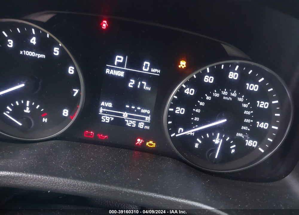 2018 HYUNDAI ELANTRA VIN: 5NPD74LF3JH353809
