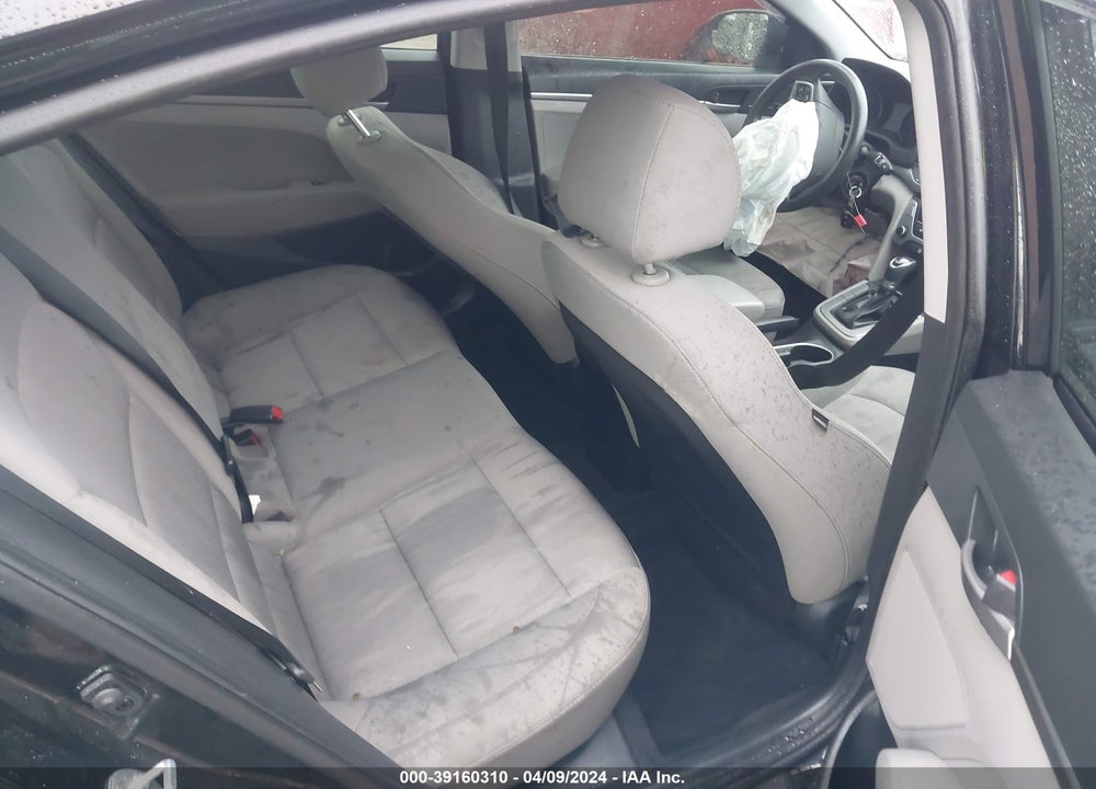 2018 HYUNDAI ELANTRA VIN: 5NPD74LF3JH353809