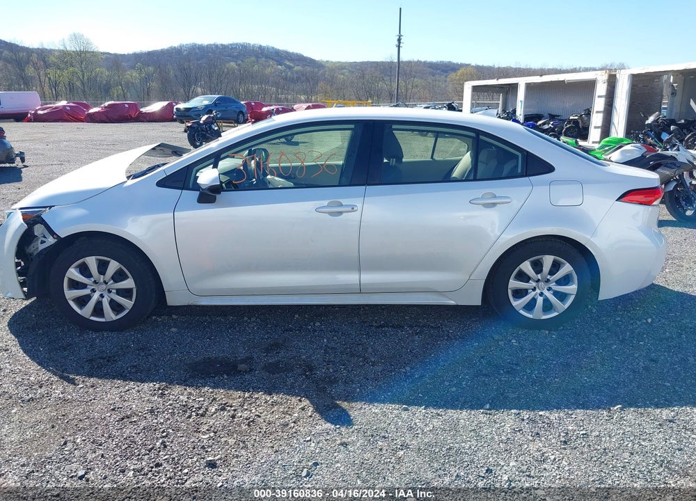2022 TOYOTA COROLLA LE VIN: JTDEPMAE3N3004956