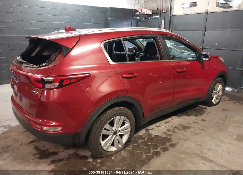 2018 KIA SPORTAGE LX VIN: KNDPMCAC1J7446387