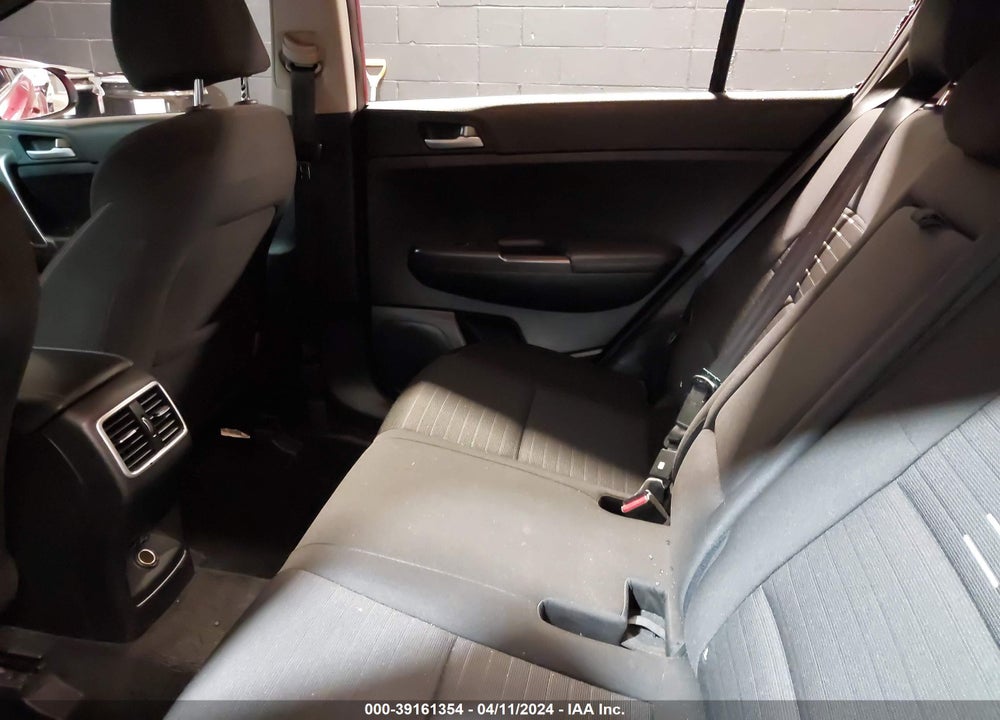 2018 KIA SPORTAGE LX VIN: KNDPMCAC1J7446387