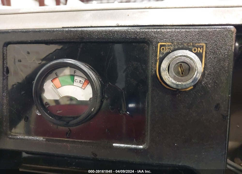 1986 CLUB CAR GOLF CART VIN: A8706112414