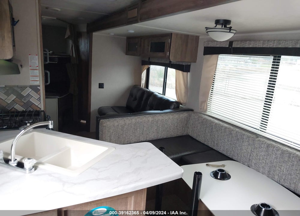 2018 PALOMINO OTHER VIN: 5ZT2PUSB6J4000474