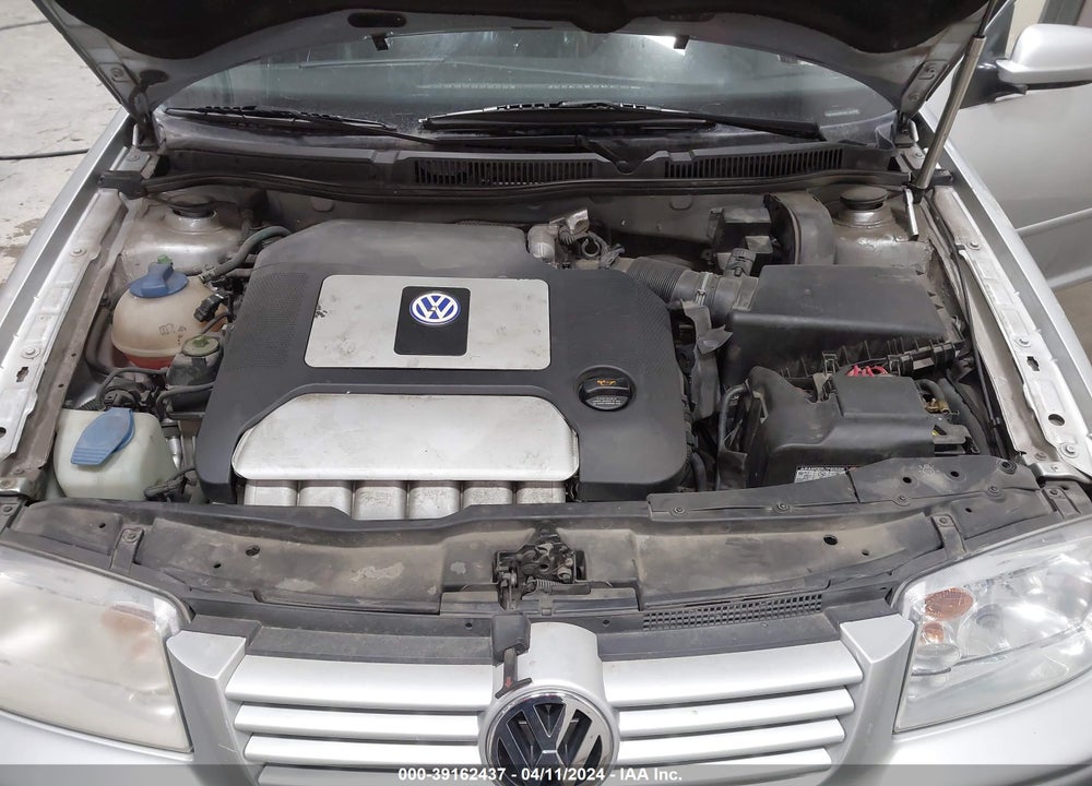 2003 VOLKSWAGEN JETTA GLI VIN: 3VWVH69M33M133177