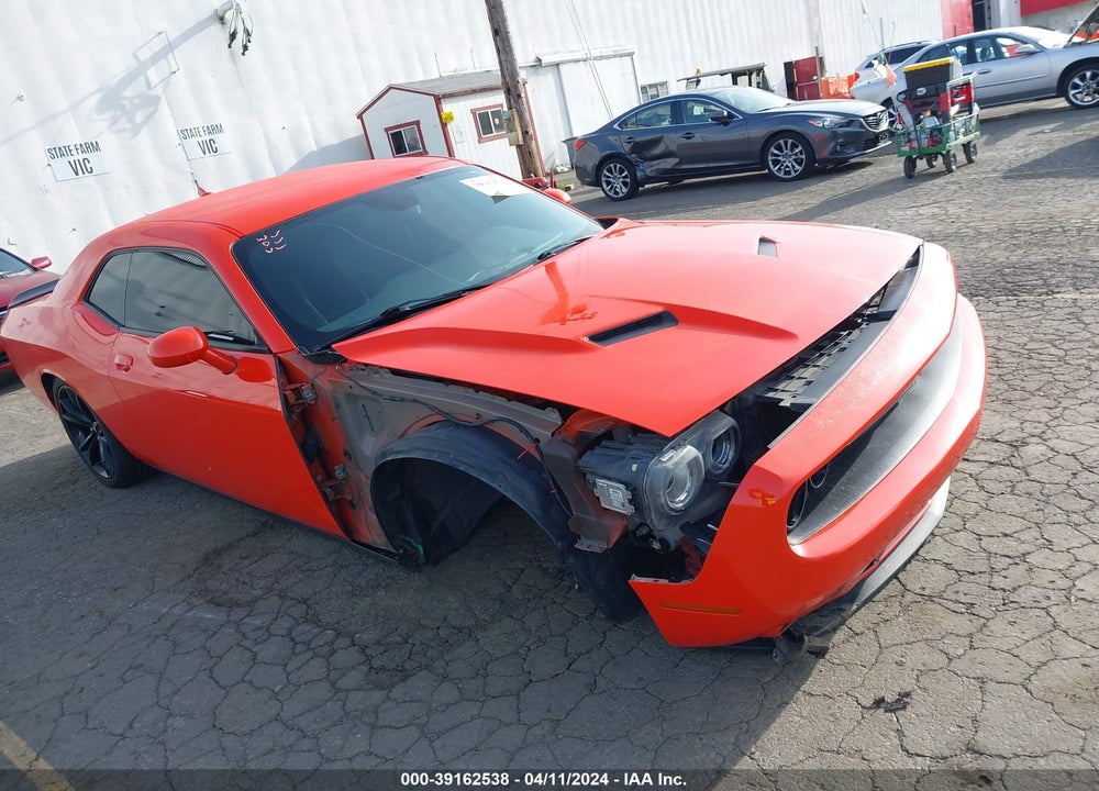 2018 DODGE CHALLENGER SXT VIN: 2C3CDZAG2JH251251