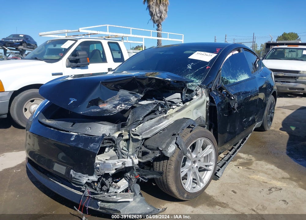 2023 TESLA MODEL Y VIN: 7SAYGDEEXPF958037