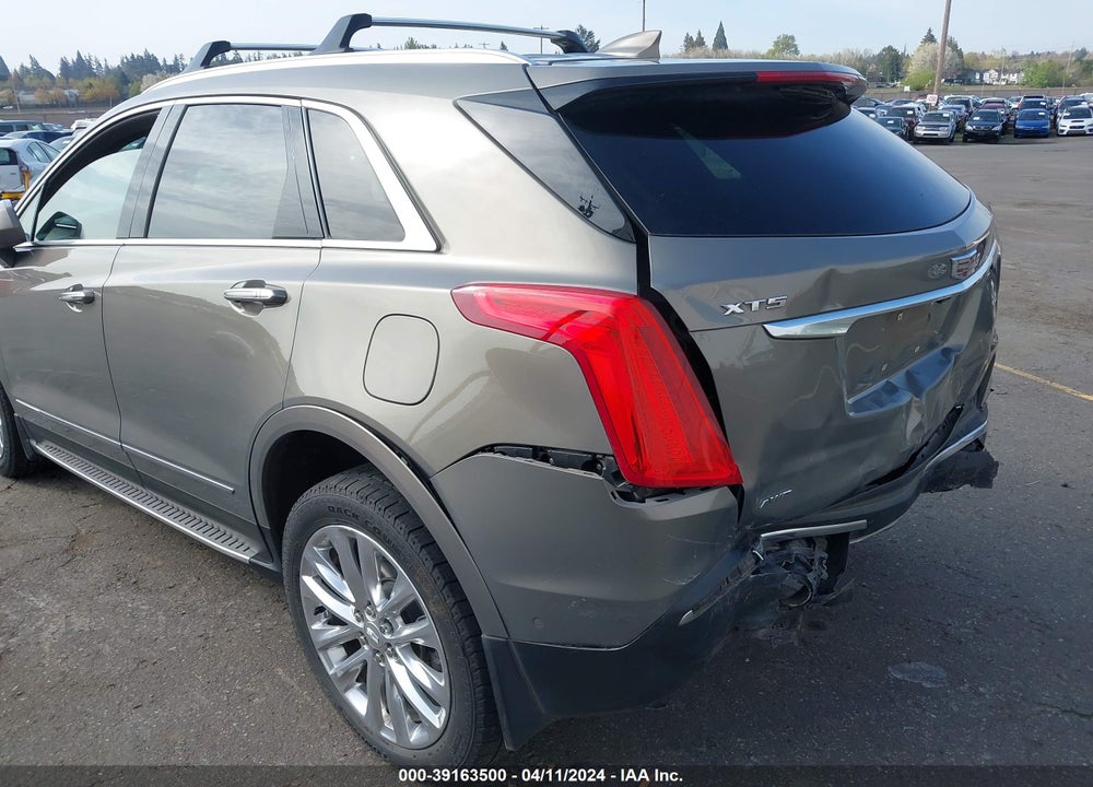 2018 CADILLAC XT5 PLATINUM VIN: 1GYKNGRS6JZ190983