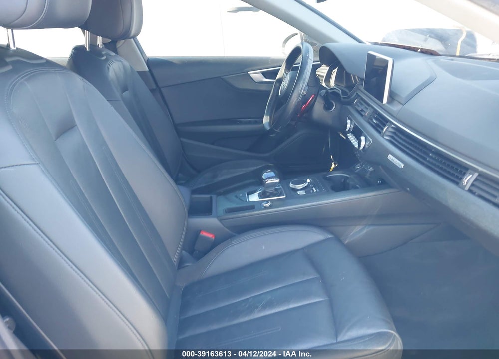 2017 AUDI A4 2.0T SEASON OF  PREMIUM VIN: WAUDNAF45HN056921