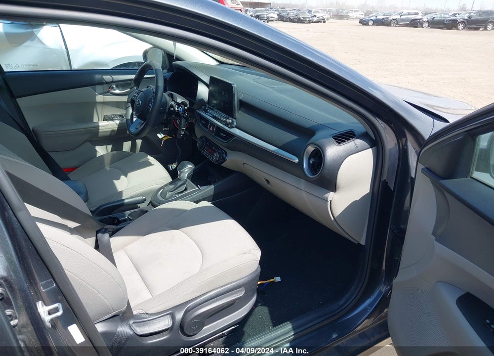 2019 KIA FORTE VIN: 3KPF24ADXKE056292