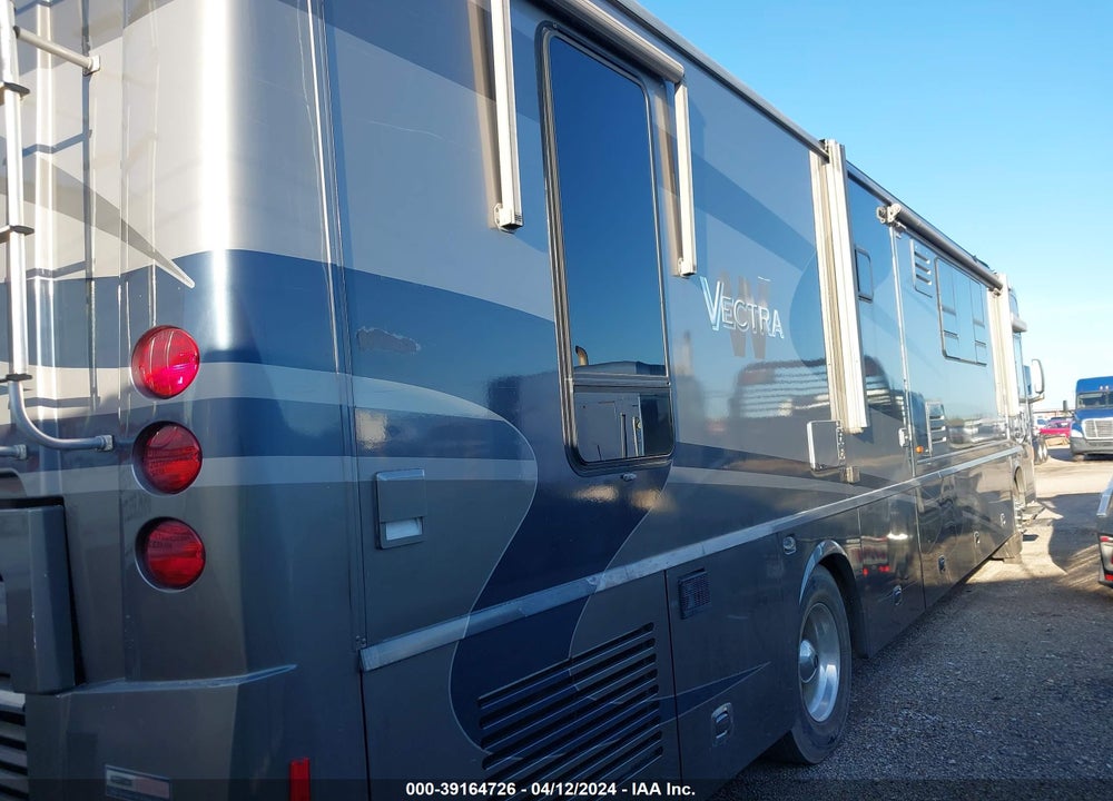 2004 FREIGHTLINER CHASSIS X LINE MOTOR HOME VIN: 4UZAAHCY34CN26706
