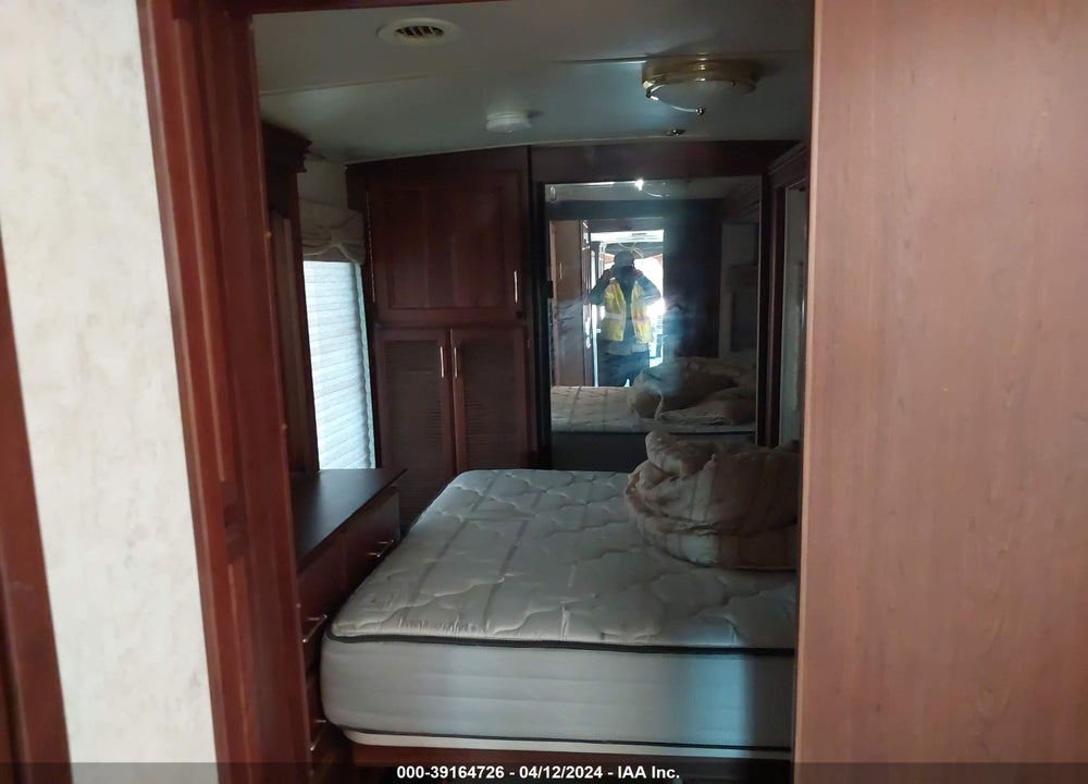 2004 FREIGHTLINER CHASSIS X LINE MOTOR HOME VIN: 4UZAAHCY34CN26706