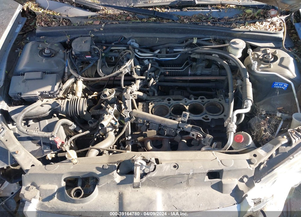2005 HONDA CIVIC LX VIN: 2HGES16575H633382