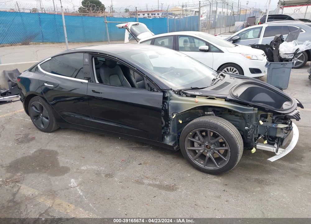 2018 TESLA MODEL 3 LONG RANGE/PERFORMANCE VIN: 5YJ3E1EBXJF099136