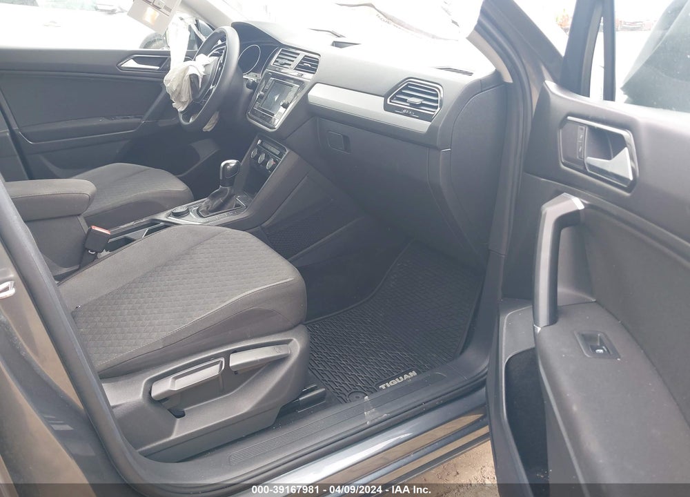 2018 VOLKSWAGEN TIGUAN 2.0T S VIN: 3VV0B7AX5JM172510