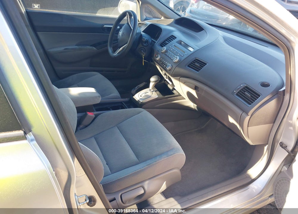 2010 HONDA CIVIC LX VIN: 19XFA1F53AE022325
