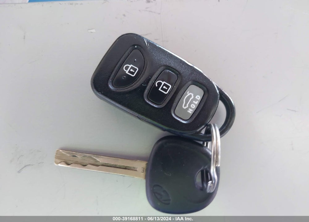 2013 HYUNDAI SONATA GLS VIN: 5NPEB4AC6DH655787