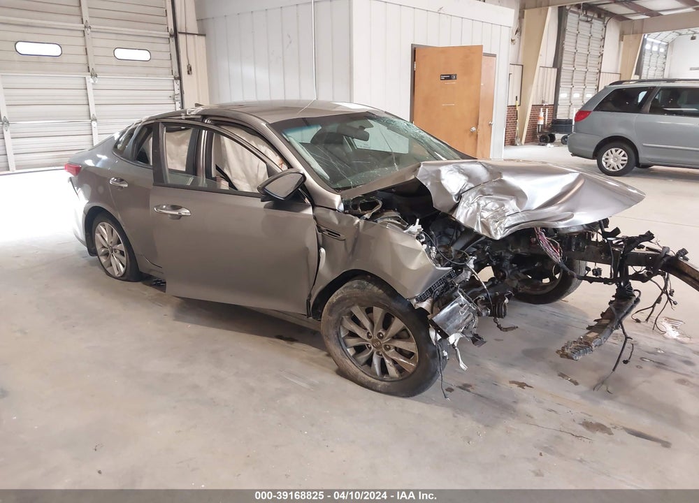2018 KIA OPTIMA LX VIN: 5XXGT4L33JG267409