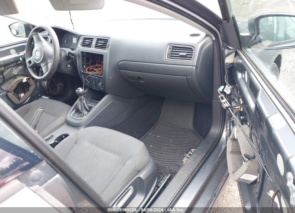 2012 VOLKSWAGEN JETTA 2.0L S VIN: 3VW1K7AJ3CM352826