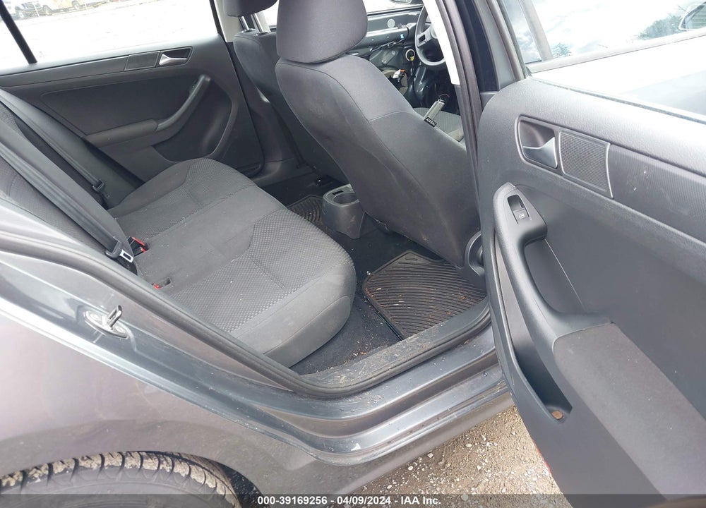 2012 VOLKSWAGEN JETTA 2.0L S VIN: 3VW1K7AJ3CM352826