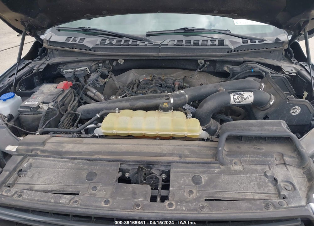 2019 FORD F-150 LARIAT VIN: 1FTFW1E43KKD57190