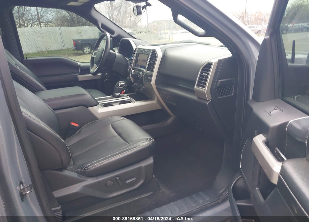 2019 FORD F-150 LARIAT VIN: 1FTFW1E43KKD57190