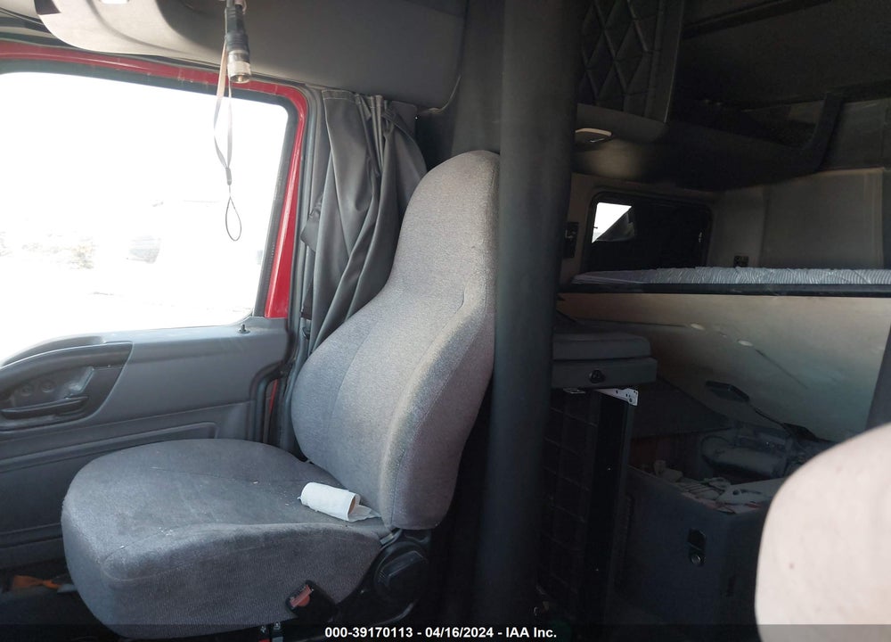 2018 INTERNATIONAL LT VIN: 3HSDZAPR5JN097875
