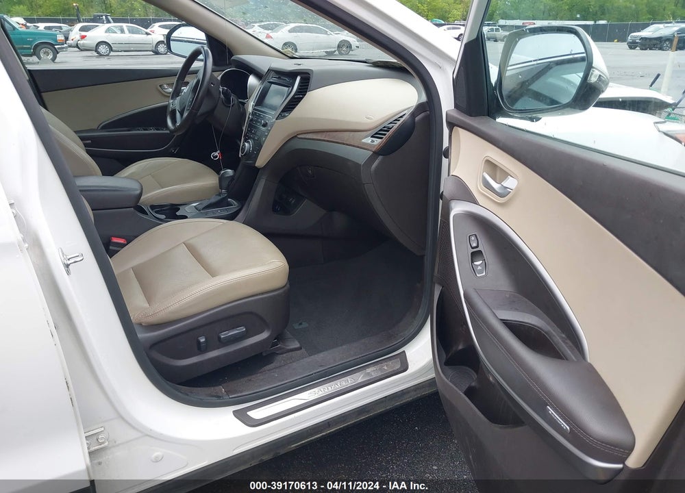 2017 HYUNDAI SANTA FE LIMITED VIN: KM8SNDHF7HU217667